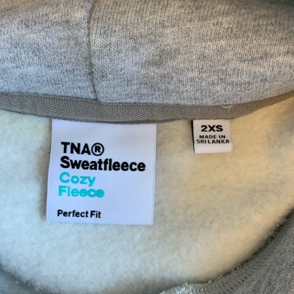 I am selling a gray TNA sweat shirt - Picture 3 of 4